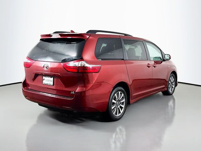 2020 Toyota Sienna LE