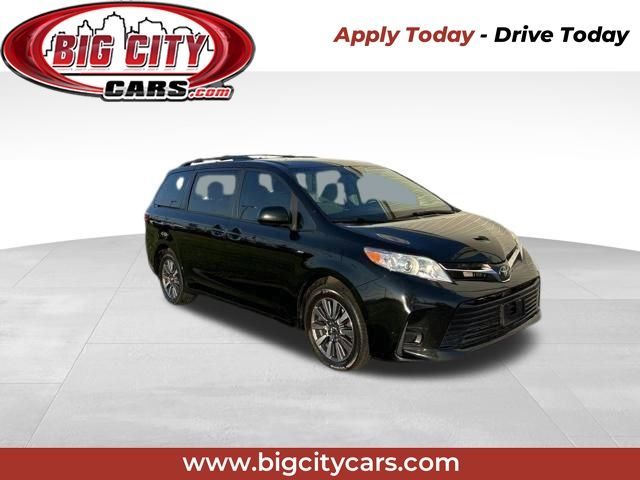 2020 Toyota Sienna LE