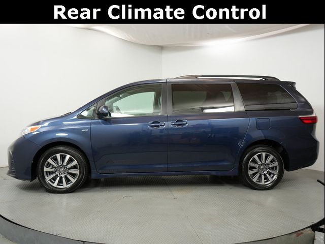 2020 Toyota Sienna LE