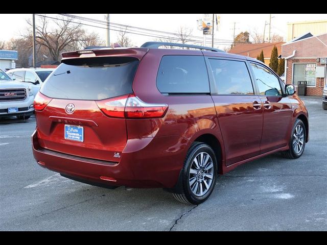 2020 Toyota Sienna LE