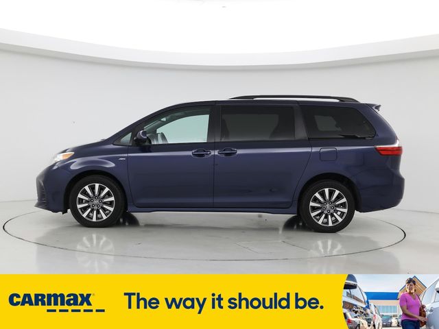 2020 Toyota Sienna LE