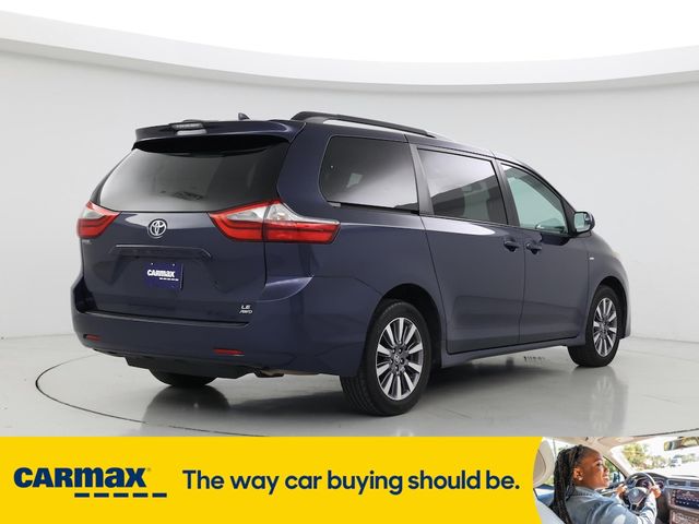 2020 Toyota Sienna LE