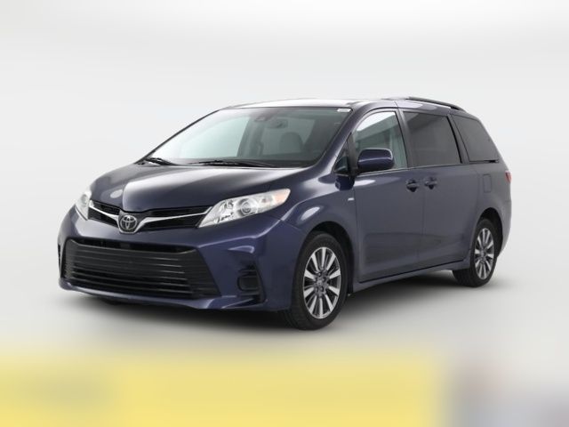 2020 Toyota Sienna LE