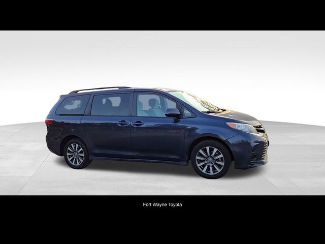 2020 Toyota Sienna LE