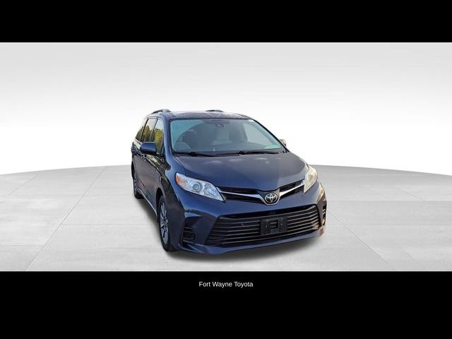 2020 Toyota Sienna LE