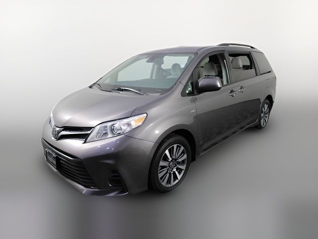 2020 Toyota Sienna LE