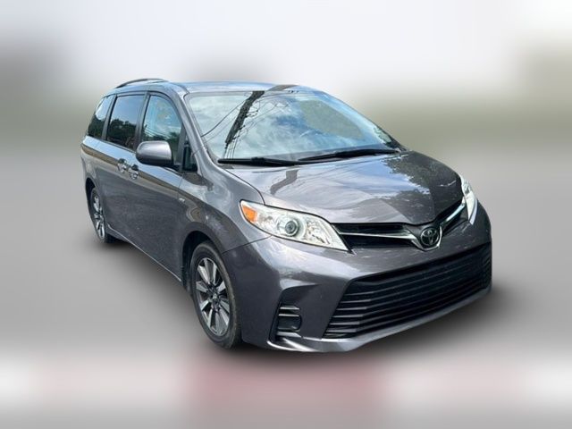 2020 Toyota Sienna LE