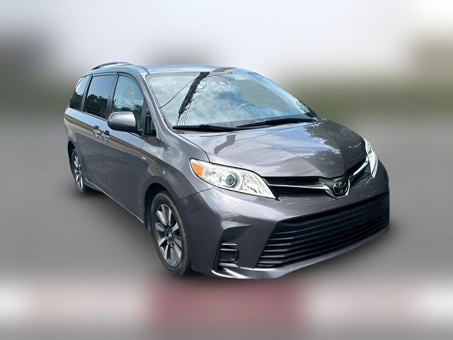 2020 Toyota Sienna LE