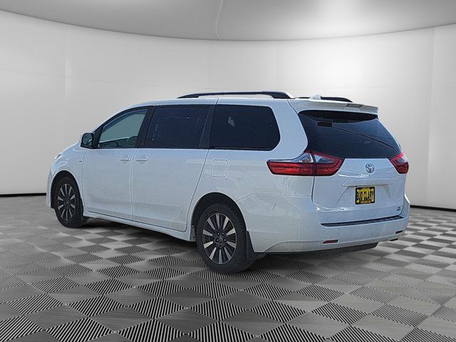 2020 Toyota Sienna LE