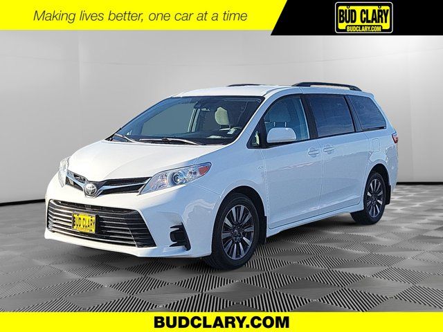 2020 Toyota Sienna LE