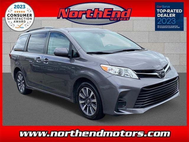 2020 Toyota Sienna LE