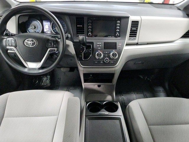 2020 Toyota Sienna LE