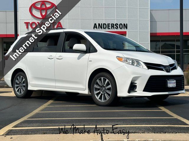 2020 Toyota Sienna LE