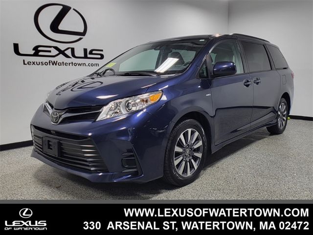 2020 Toyota Sienna LE