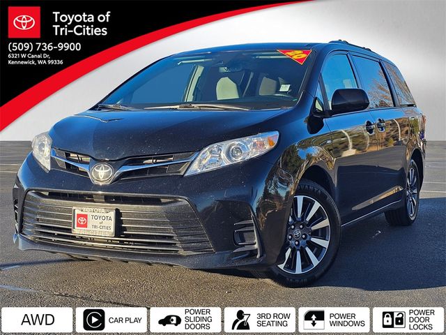 2020 Toyota Sienna LE