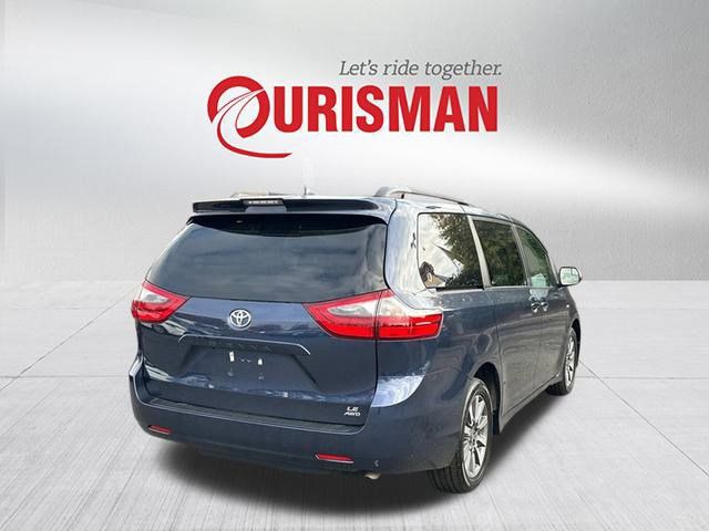 2020 Toyota Sienna LE