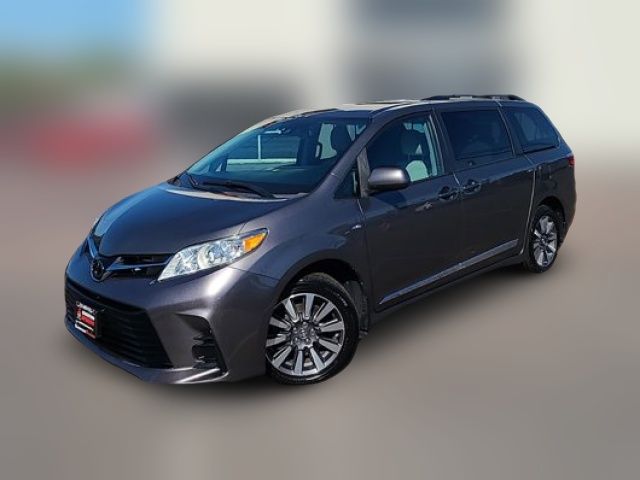 2020 Toyota Sienna LE