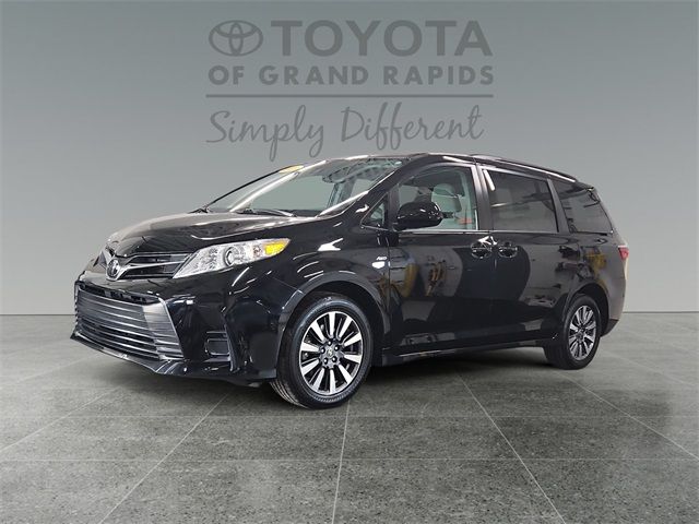 2020 Toyota Sienna LE