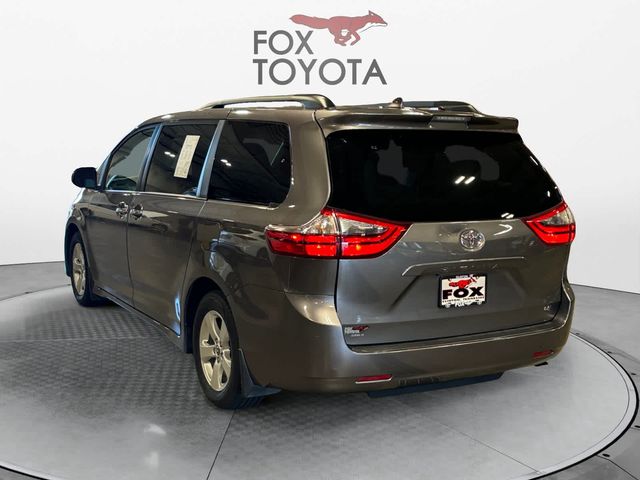 2020 Toyota Sienna LE