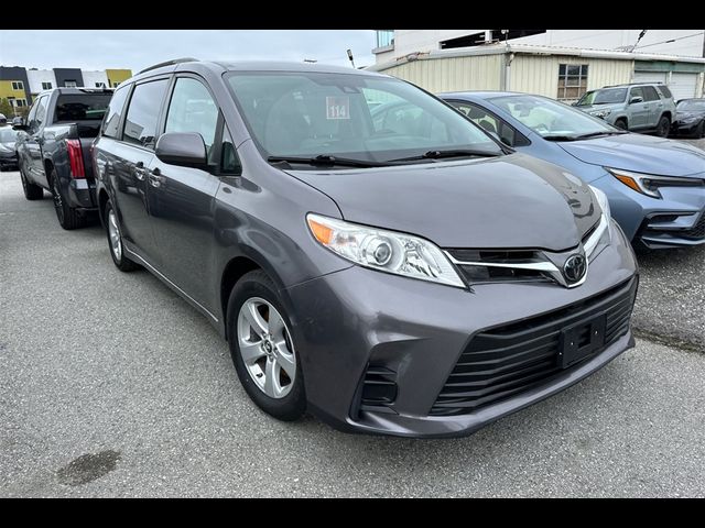 2020 Toyota Sienna LE