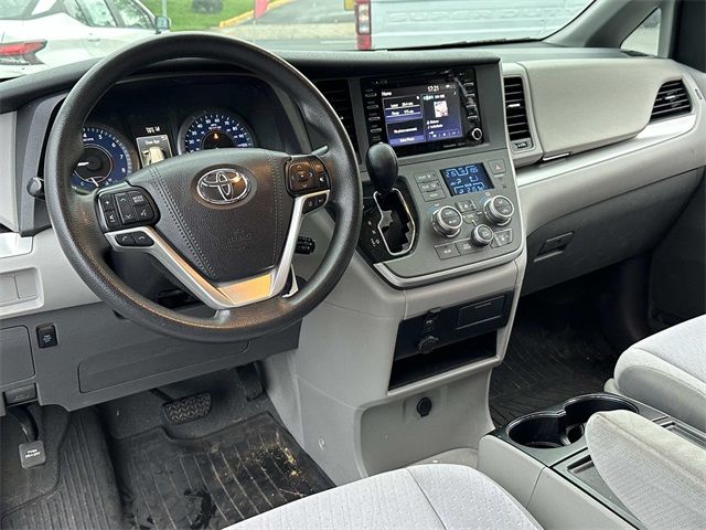 2020 Toyota Sienna 