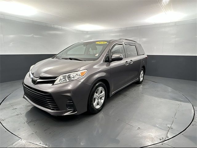 2020 Toyota Sienna LE