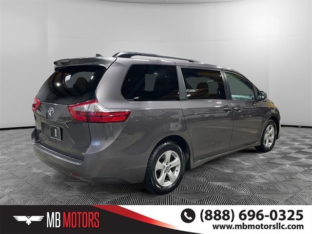 2020 Toyota Sienna LE