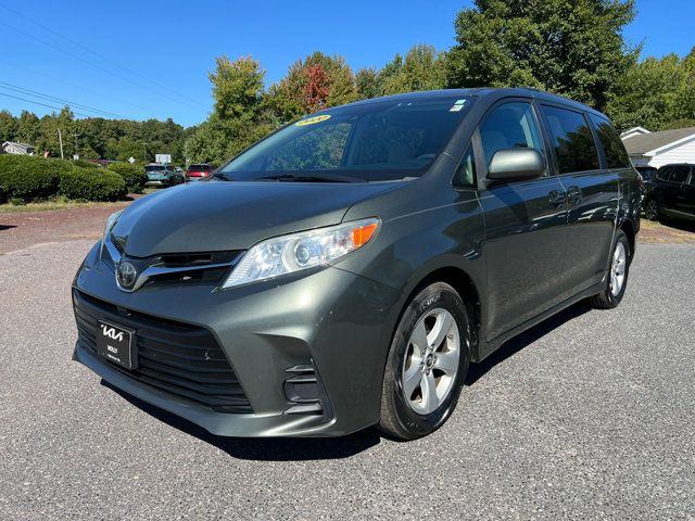 2020 Toyota Sienna LE