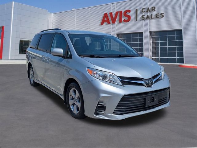 2020 Toyota Sienna LE