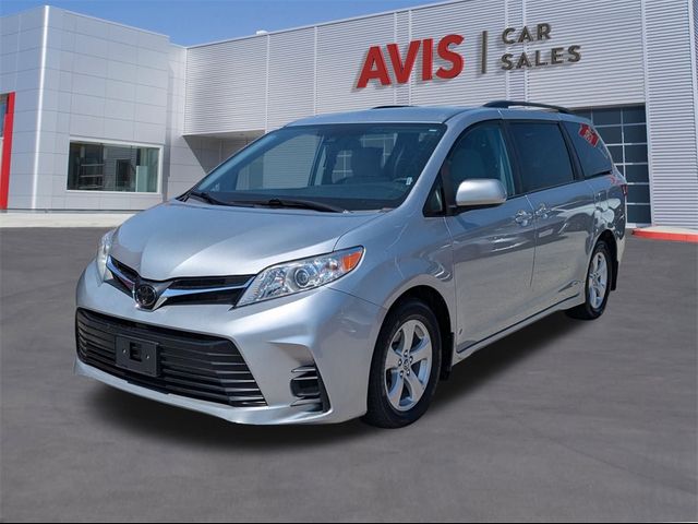 2020 Toyota Sienna LE