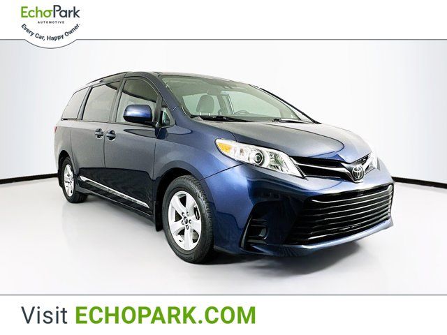 2020 Toyota Sienna LE