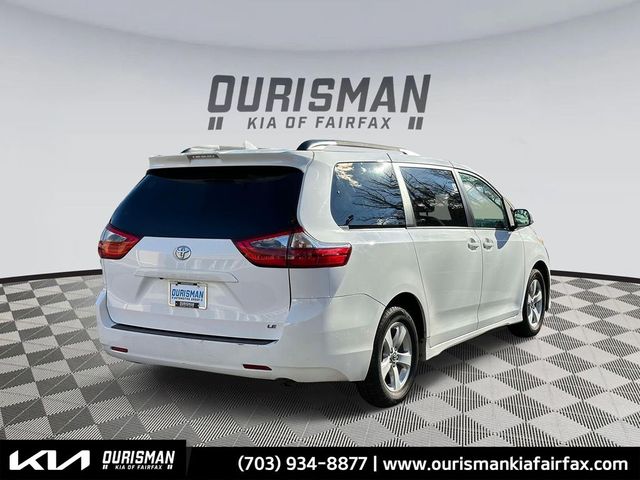 2020 Toyota Sienna LE