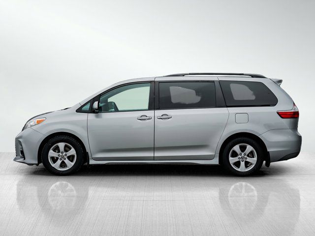 2020 Toyota Sienna LE Auto Access Seat