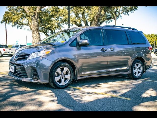 2020 Toyota Sienna LE