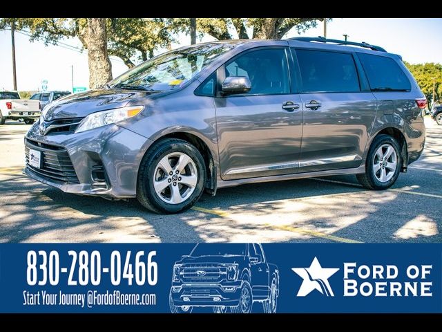 2020 Toyota Sienna LE