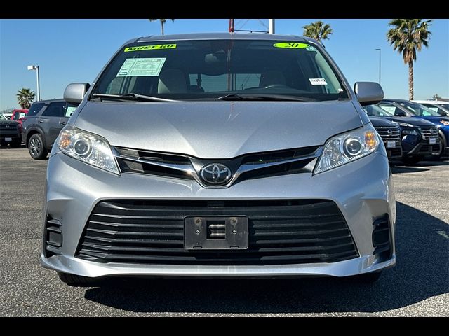 2020 Toyota Sienna LE