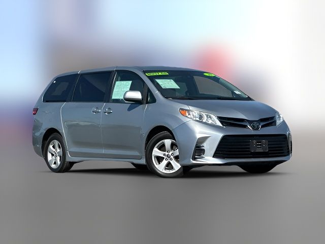 2020 Toyota Sienna LE
