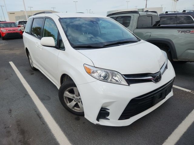 2020 Toyota Sienna LE