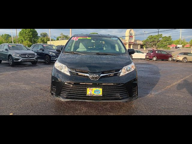 2020 Toyota Sienna LE Auto Access Seat