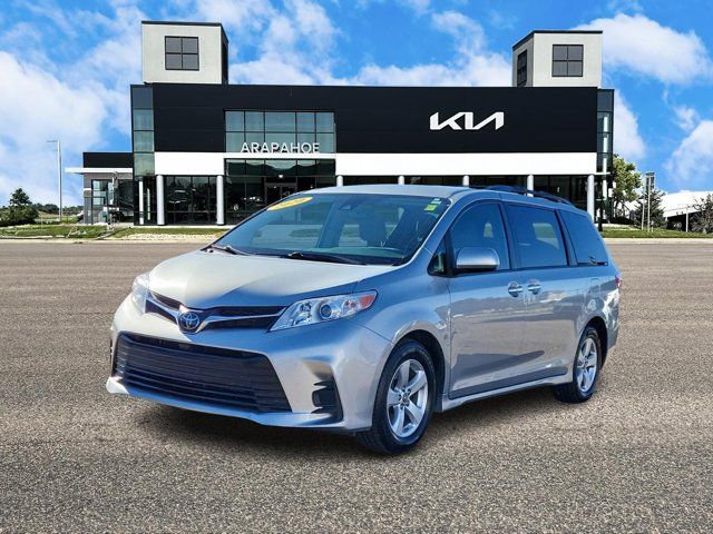 2020 Toyota Sienna LE