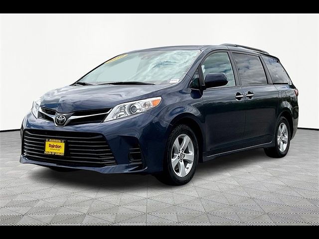 2020 Toyota Sienna LE