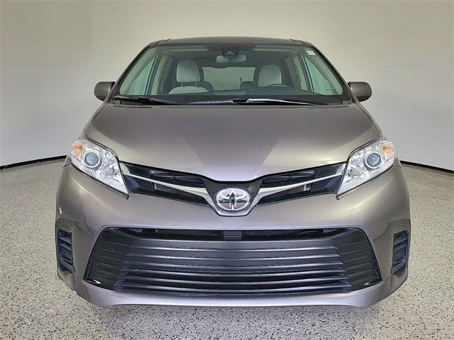 2020 Toyota Sienna LE