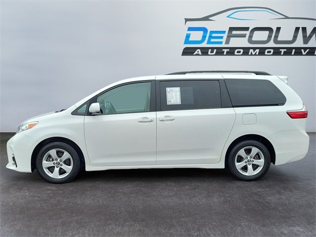 2020 Toyota Sienna LE