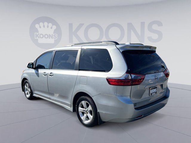 2020 Toyota Sienna LE