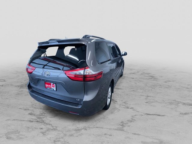 2020 Toyota Sienna 