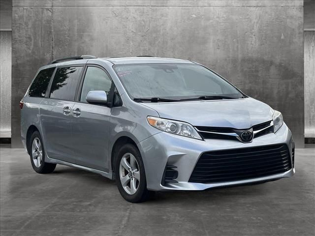 2020 Toyota Sienna LE