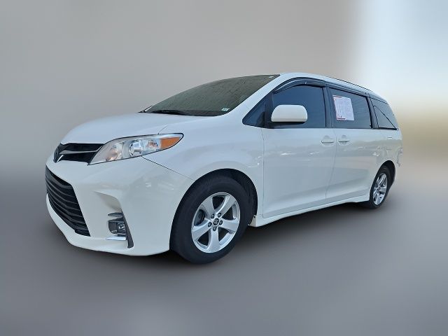 2020 Toyota Sienna LE Auto Access Seat