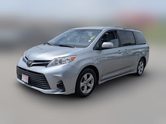 2020 Toyota Sienna LE