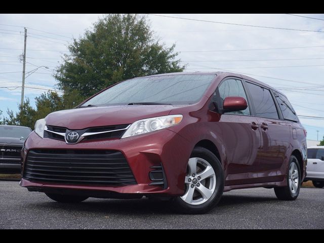 2020 Toyota Sienna LE