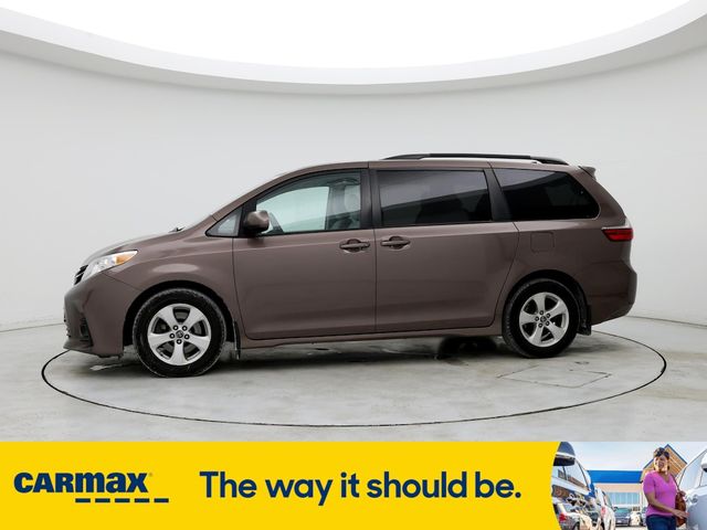 2020 Toyota Sienna LE